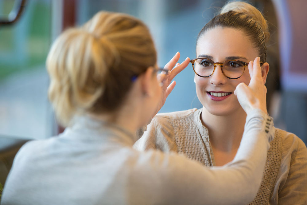 Optician Lens Manufacturer